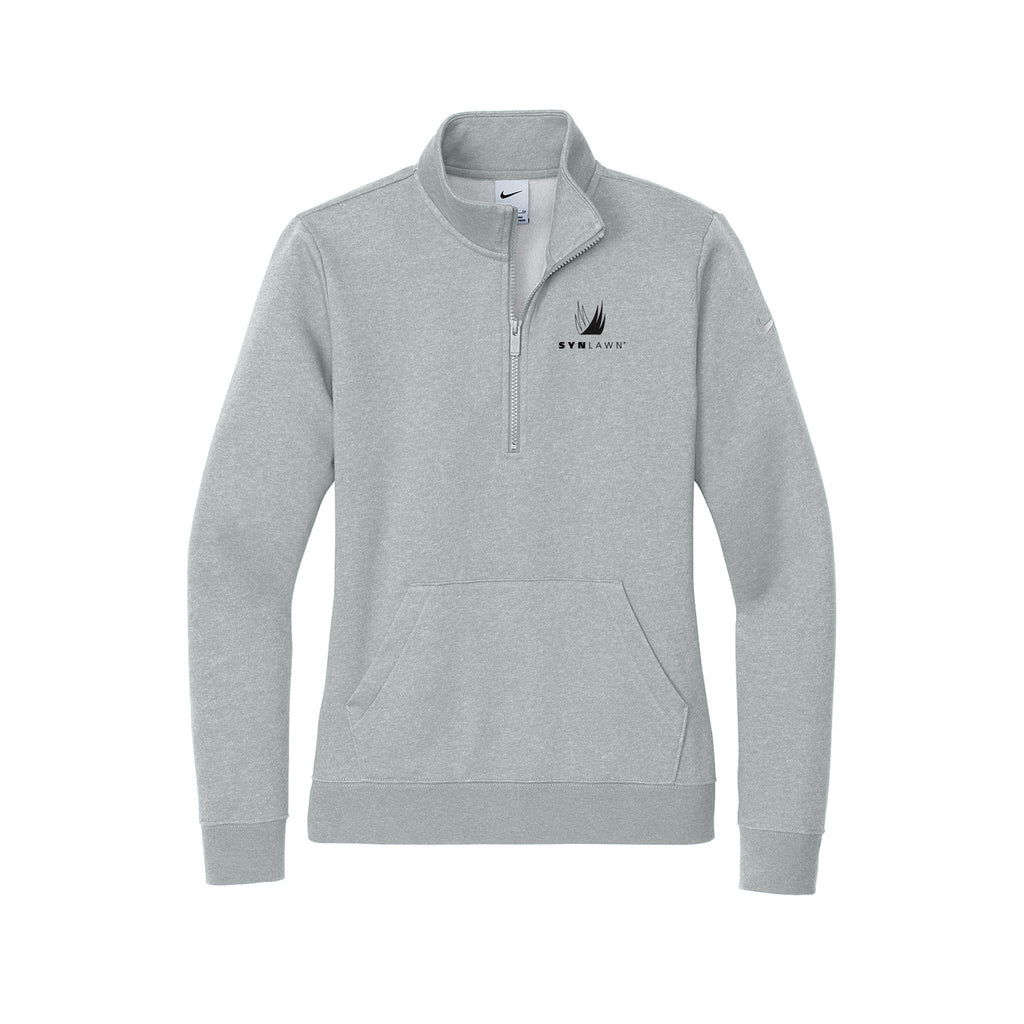 Syn Lawn - Nike Women's Club Fleece Sleeve Swoosh 1/2-Zip